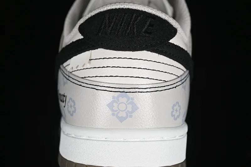 All Categories Nk SB Dunk Series Nk SB Dunk Low Low-top sneakers Nk Dunk Low Sanci Laboratory Ancient Tang Dynasty print Low-top casual sneakers FJ4188-001